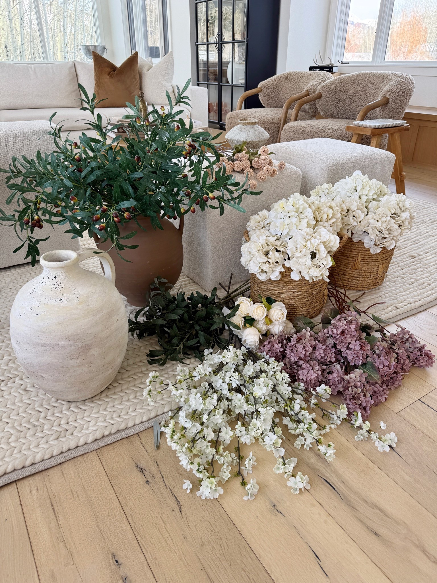 Spring stem home decor refresh time!🌿🪻🌼

Living room
Kitchen 

#LTKHome