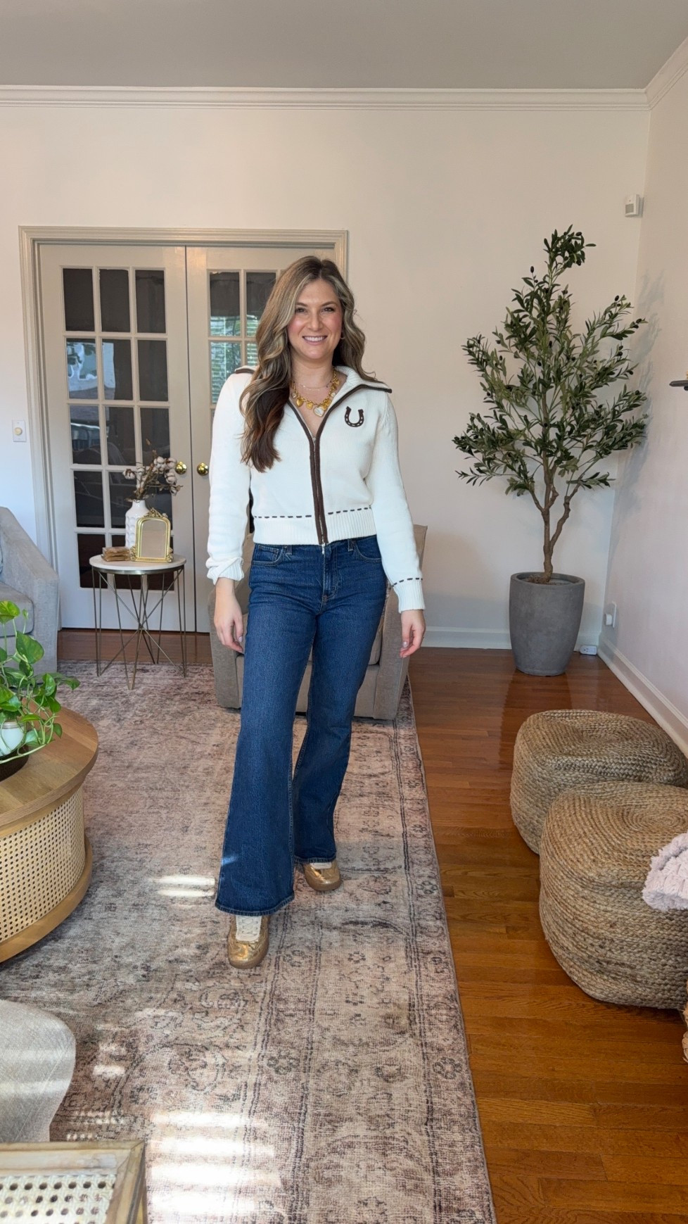 Abercrombie flare denim dark denim 
Cotton zip
Up sweater hotshot sweaters theme outfit 
Abercrombie sale 

#LTKFallSale #LTKSeasonal #LTKStyleTip