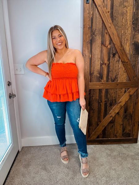 Wearing a large top and size 13 jeans 


pink lily fashion midsize fashion spring fashion summer fashion jeans looks blouse floral top braided sandals 

Follow my shop @brittanyjohnson_xoxo on the @shop.LTK app to shop this post and get my exclusive app-only content!

#liketkit 
@shop.ltk
https://liketk.it/42MzU 

#LTKFind #LTKstyletip #LTKfit #LTKfit #LTKFind #LTKstyletip