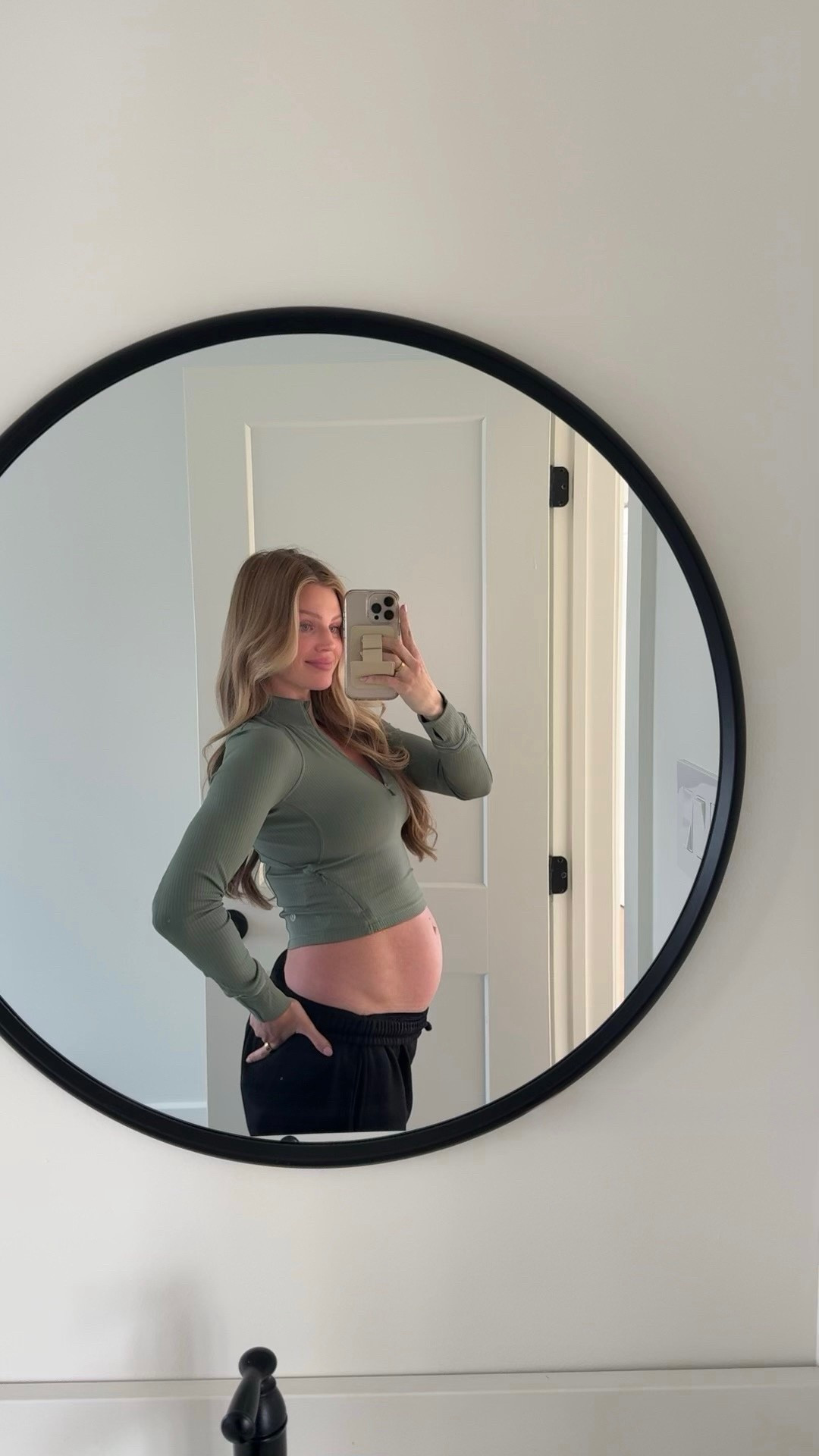 lulu cropped quarter zip💫

#LTKbeauty #LTKfitness #LTKcanada