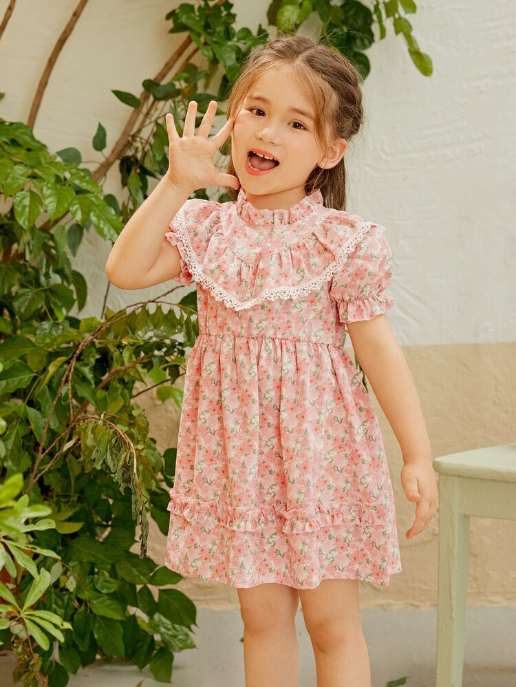 Toddler Girls Ditsy Floral Puff Sleeve Guipure Lace Detail Frilled Dress | SHEIN
