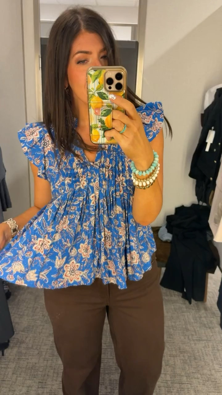 Nordstrom sale finds, In an 8/m top and bottoms, 29 jeans in all but Levi’s (30) 

Workwear, midsize fall outfits , nsale, easy outfit, what to wear, fall midsize outfit, ootd, midsize fall, causal, jeans, floral top, midsize jeans, midsize top