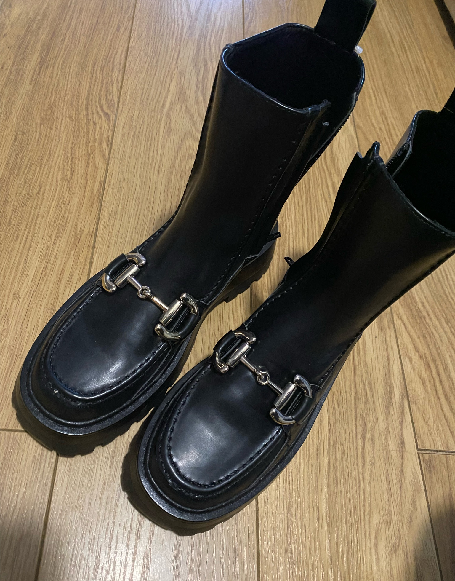 Black Boots ✨

#LTKSeasonal #LTKFind