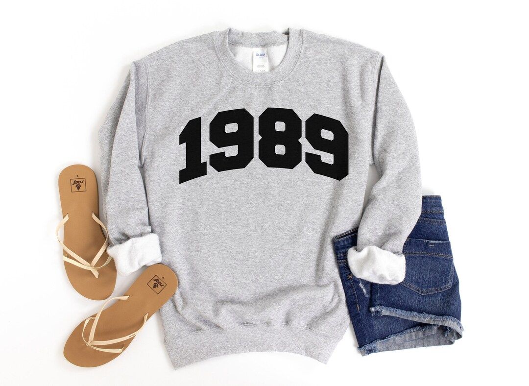 1989 College Style Crewneck Sweatshirt, Born in 1989, Pullover Sweatshirt, 1989 Graduation, 1989 ... | Etsy (US)