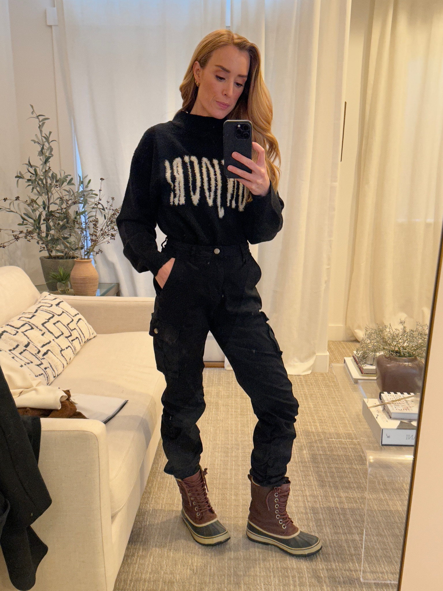 ski hill look #graphicsweater #sorel #winterboots #cargopants #bonjour

#LTKSeasonal