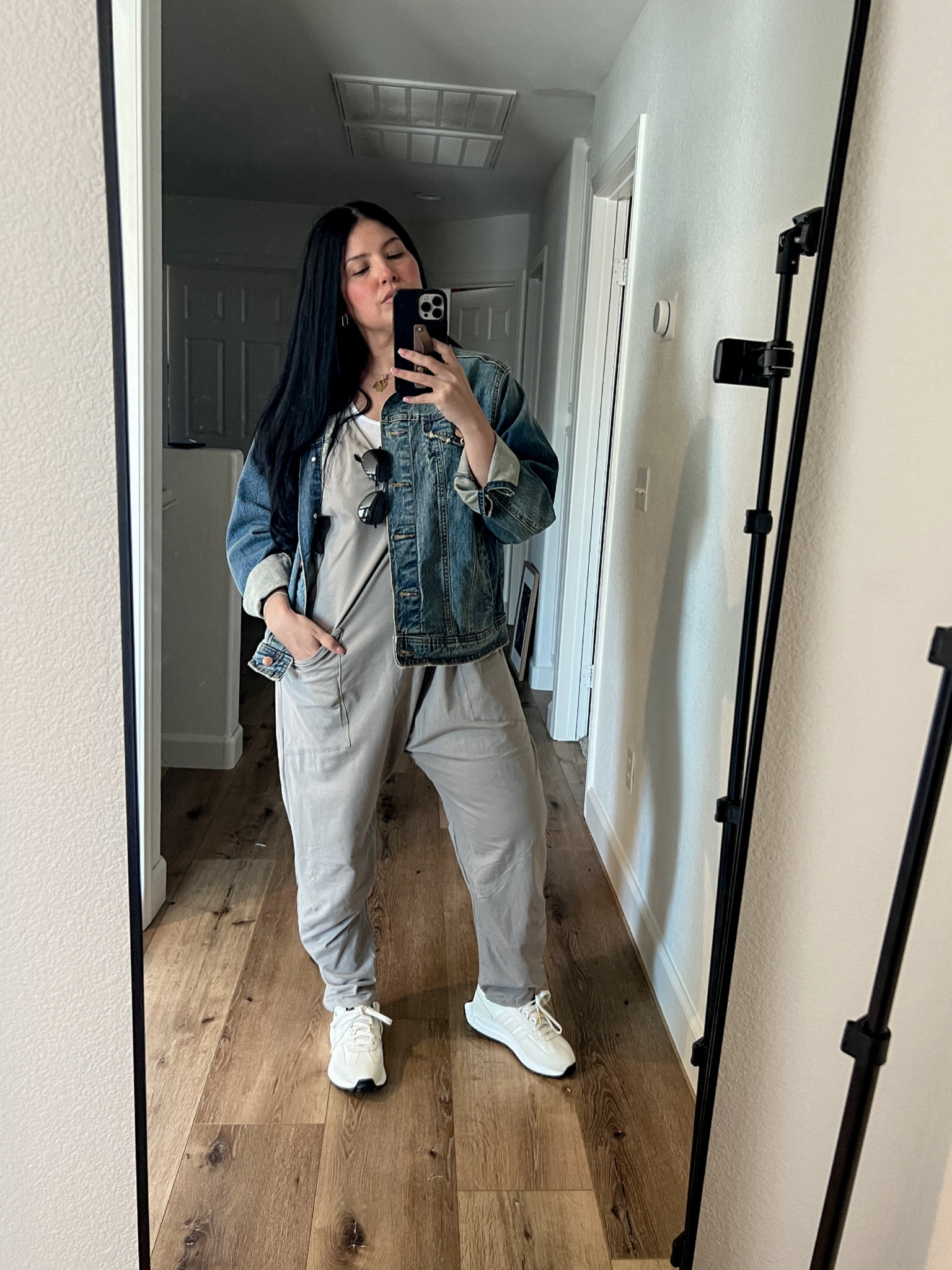 Jumpsuit in light grey

xo, Sandroxxie by Sandra www.sandroxxie.com | #sandroxxie 

#LTKStyleTip #LTKSeasonal #LTKBump