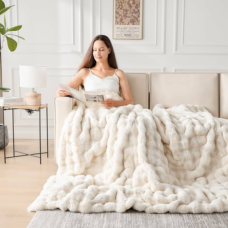 Luxury 1000GSM Faux Rabbit Fur Throw Blanket, Super Heavy Warm Cozy Blankets for Couch Bed Sofa, ... | Amazon (US)