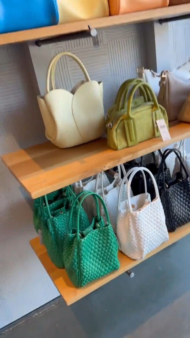I turn the corner and y’all know which bag caught my eye! Yes!! 

Anthro Buy more, Save more Sale 
$50 off $150
$100 off $300
$150 off $500
 

#LTKSaleAlert #LTKmomlife #LTKdayinmylife