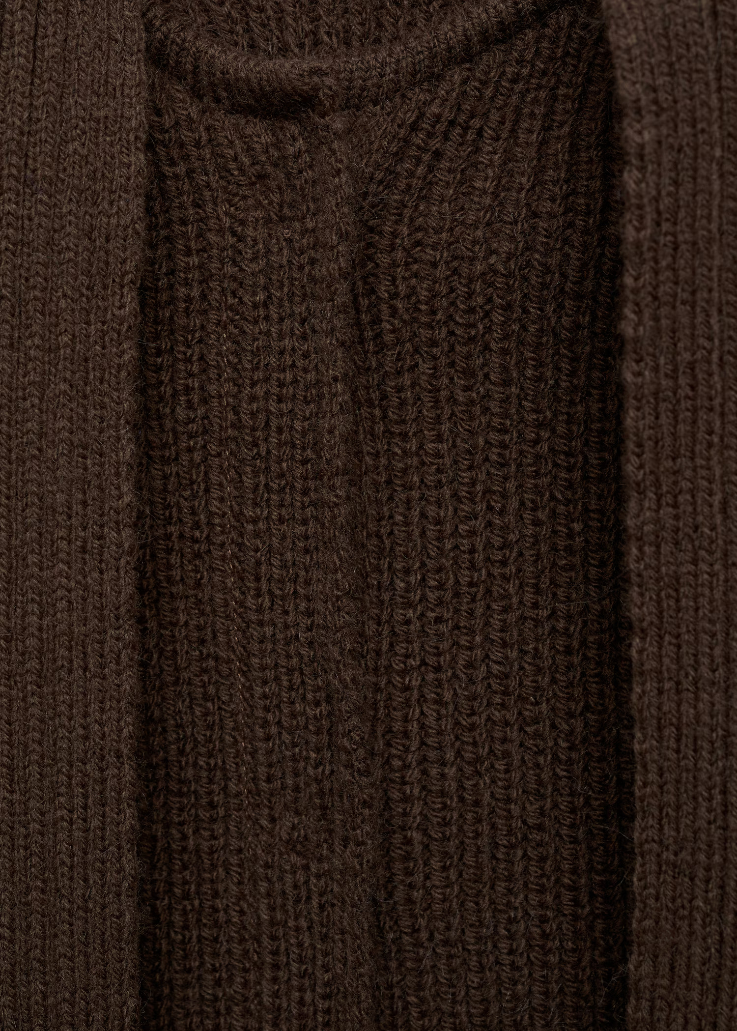 Cape scarf buttons - Women | MANGO United Kingdom | MANGO (UK)