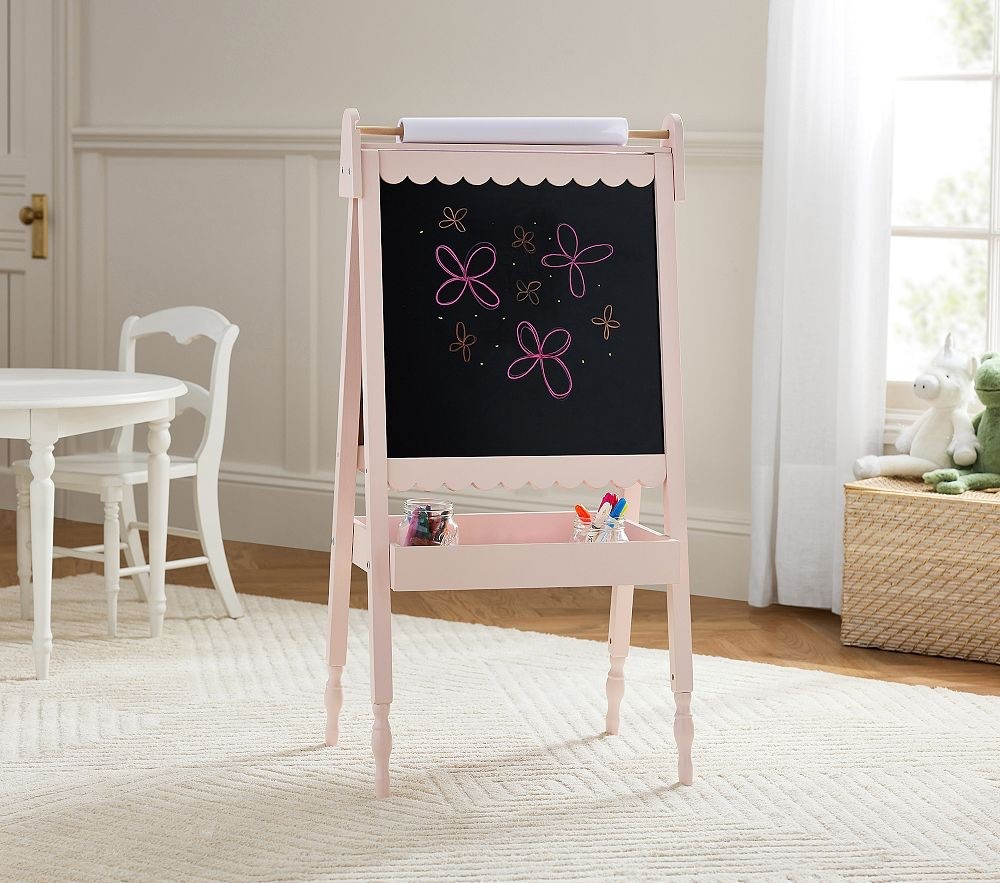 The prettiest scalloped kid’s art easel! On sale!

#LTKKids #LTKHome #LTKHoliday