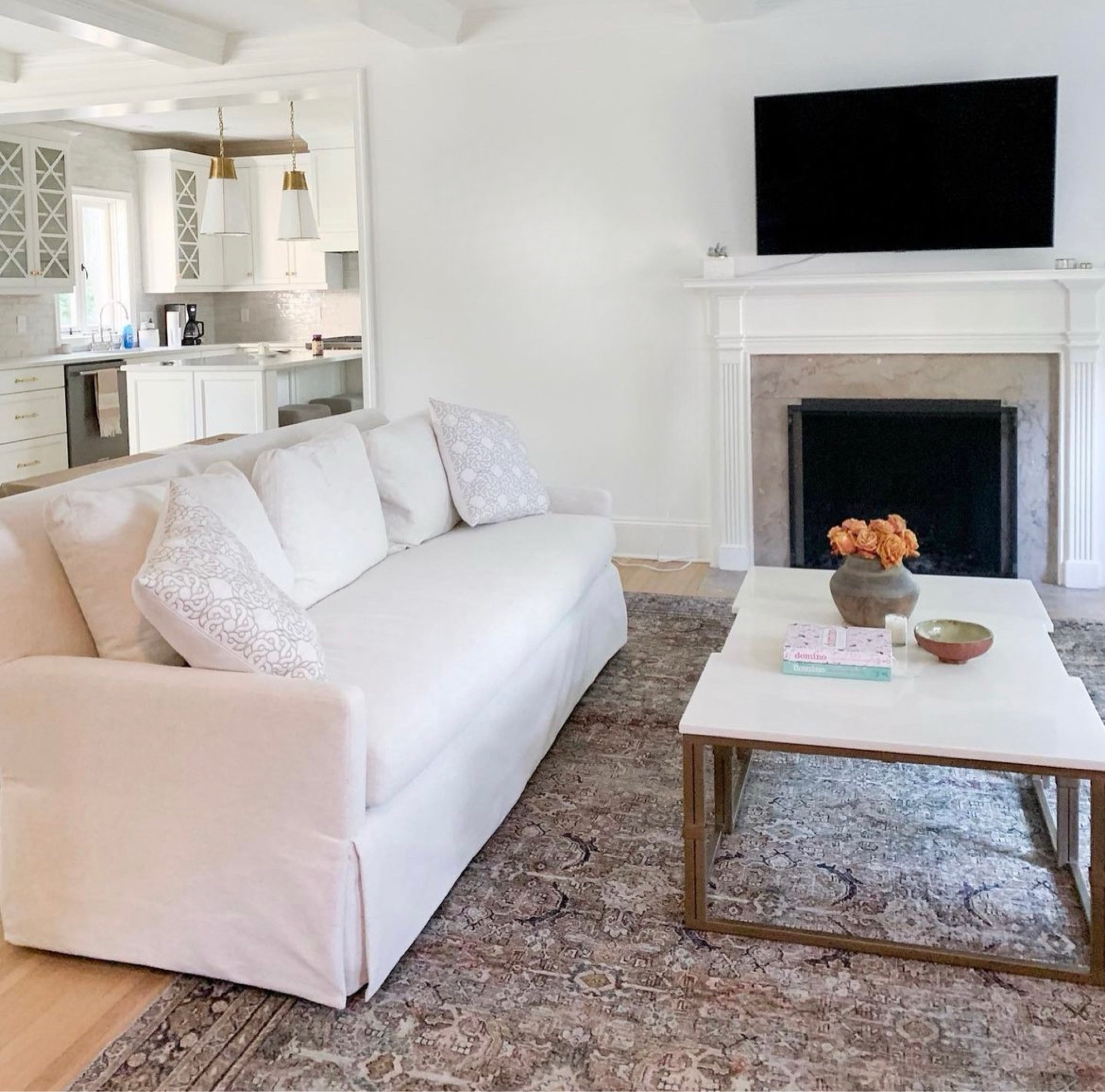 When the white sofa arrives 💅

#LTKhome #LTKsalealert