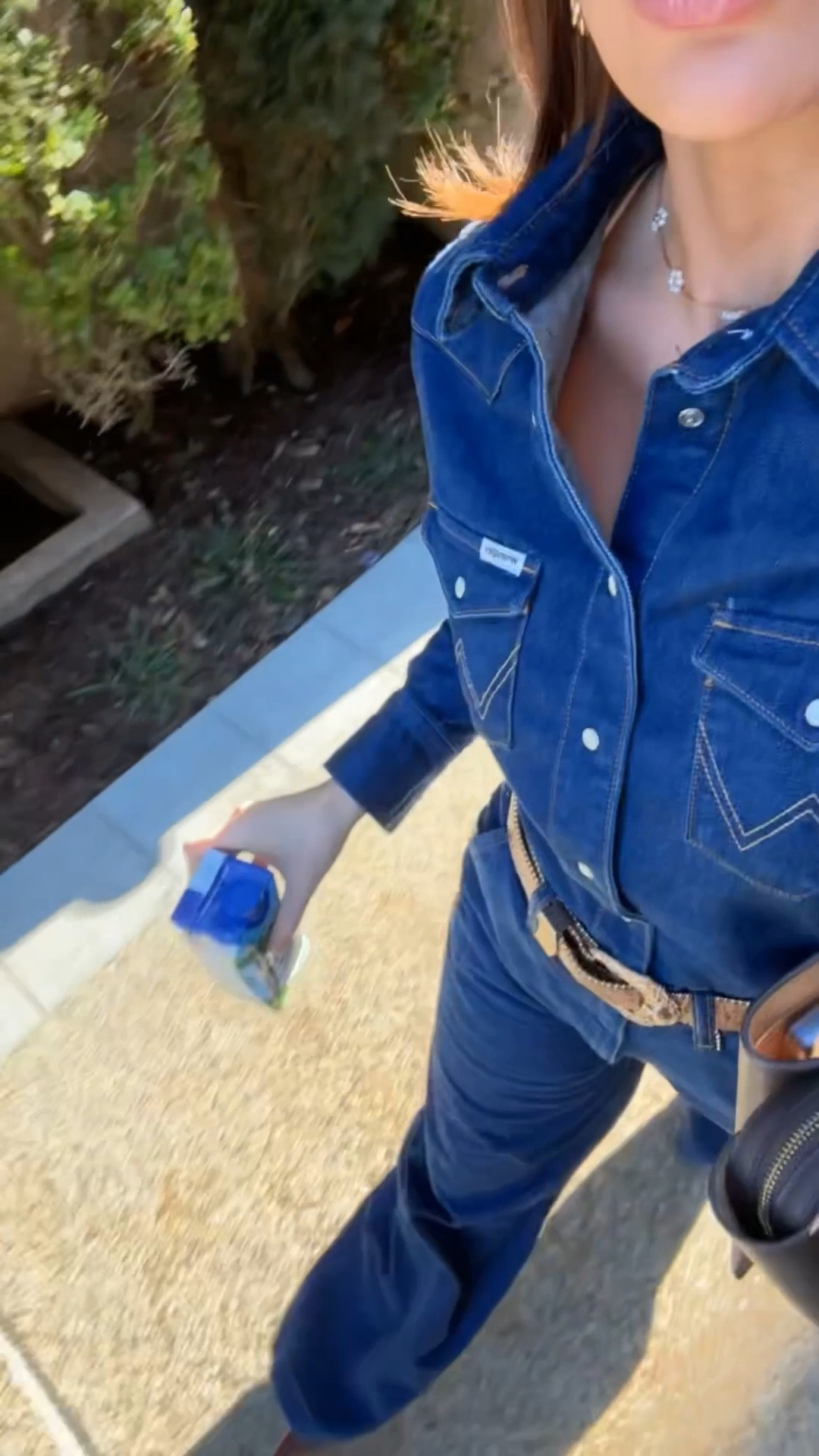 wrangler jumpsuit, fendi scarf, suede trench ✍🏽

#LTKSpringSale #LTKFindsUnder100 #LTKWorkwear