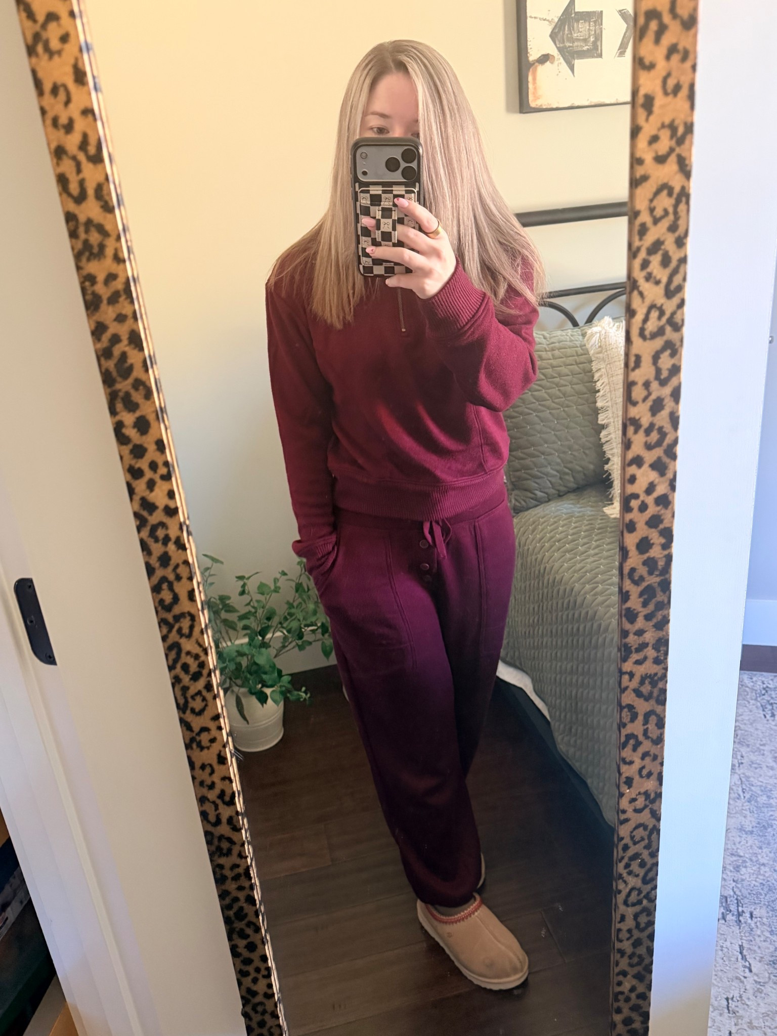 Loved this lounge set so much, I had to get it in another color! 😉

#LTKValentine #LTKselfcare #LTKdayinmylife