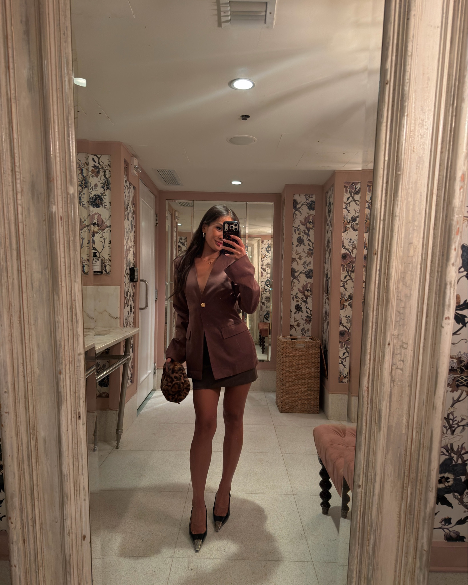 A elevated look perfect for a night out 🤎

ootd, revolve fashion, women’s fashion, revolve finds, amazon finds, chic fashion, petite fashion, petite, elevated outfit, chic outfit, going out look, dinner outfit

#LTKPetite #LTKootd