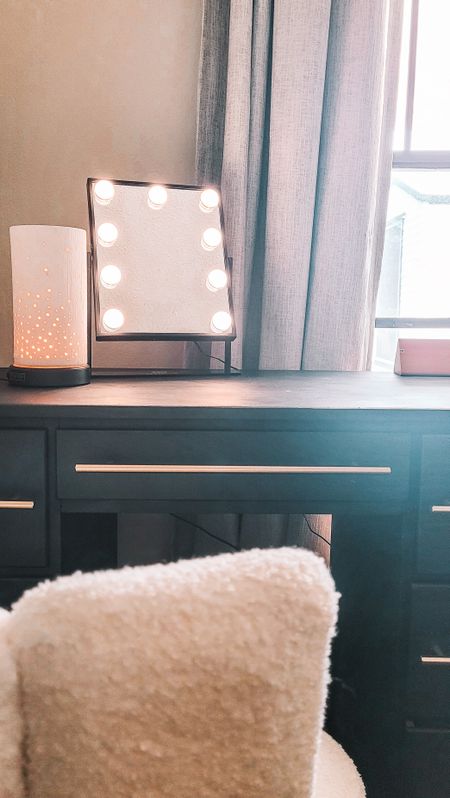 My DIY Vanity Sneak Peek! #makeover #vanity #makeovervanity #vanitymirror #bedroomfurniture #furnitureflipper 

#LTKhome