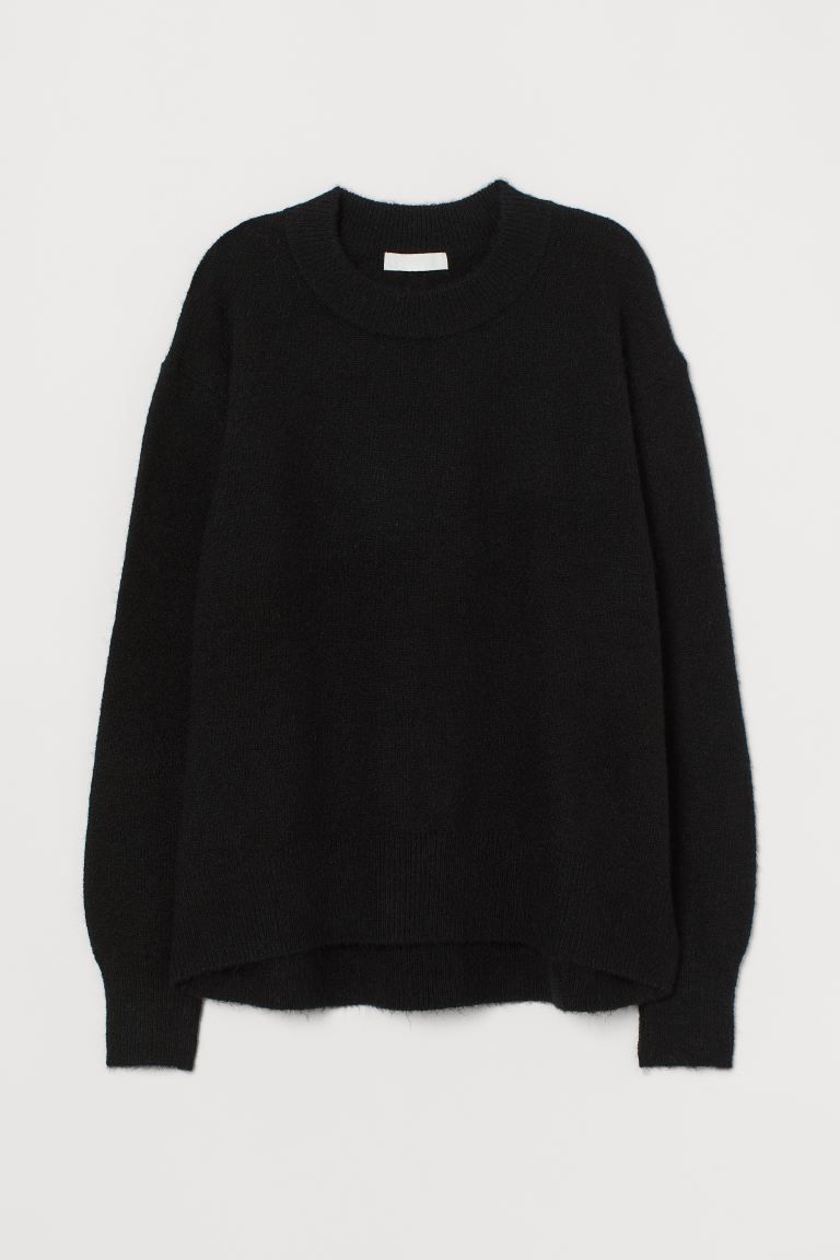 Boxy sweater in soft, fine-knit fabric with wool content. Dropped shoulders, long sleeves, and ri... | H&M (US + CA)