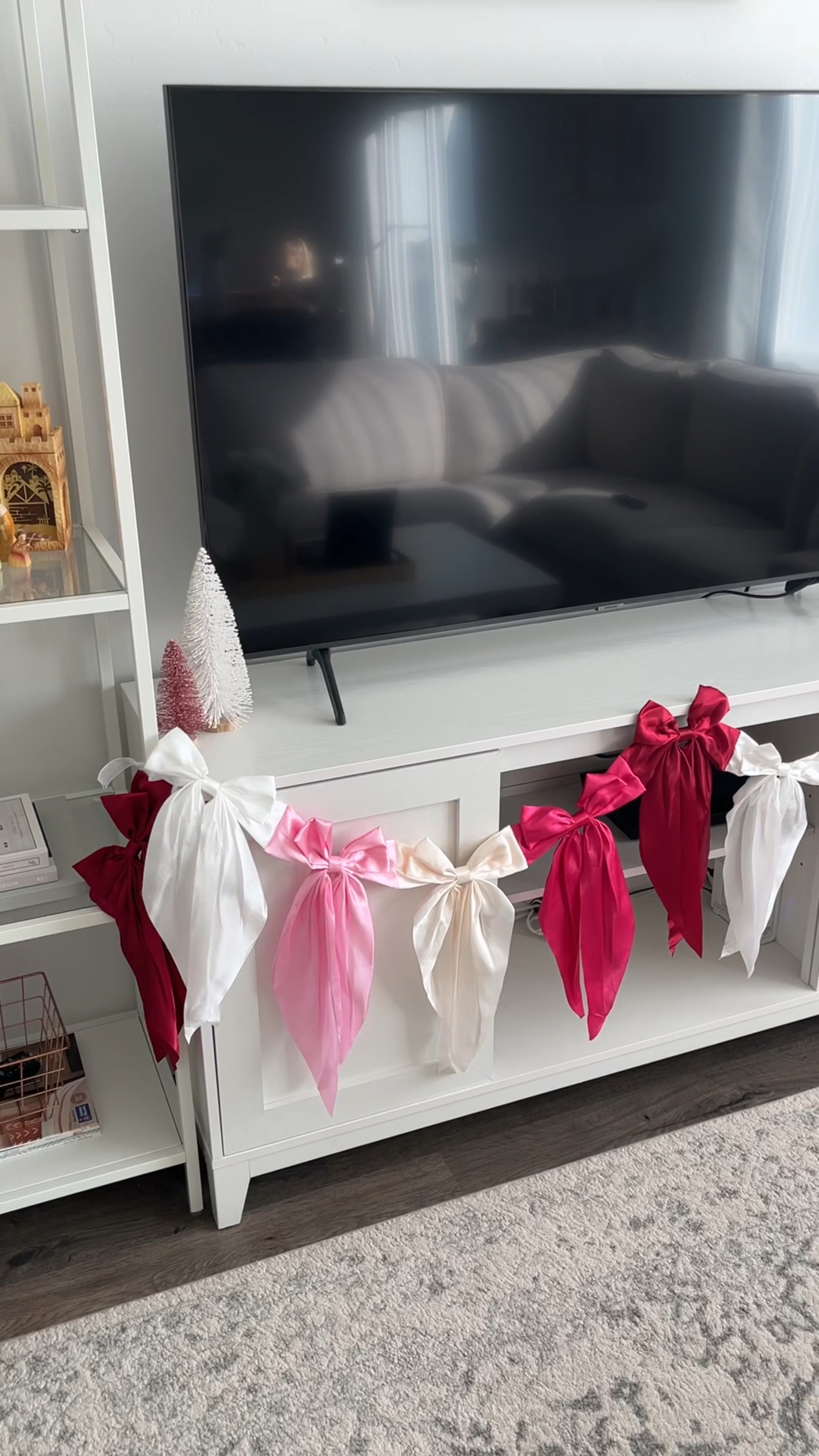 Easy DIY bow garland similar to the sold out Anthro version! 

#LTKHoliday #LTKSeasonal