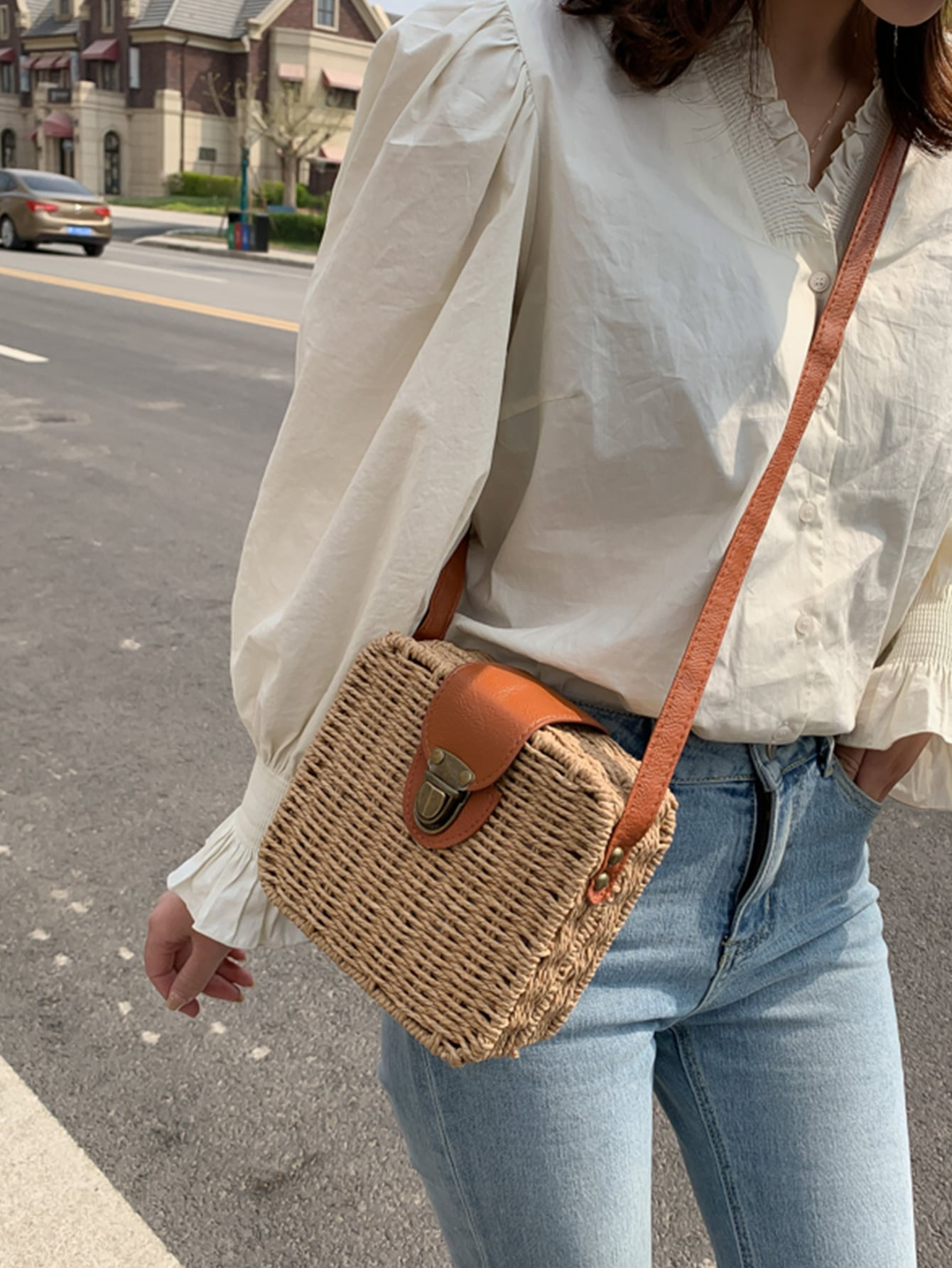 Push Lock Straw Crossbody Bag | SHEIN