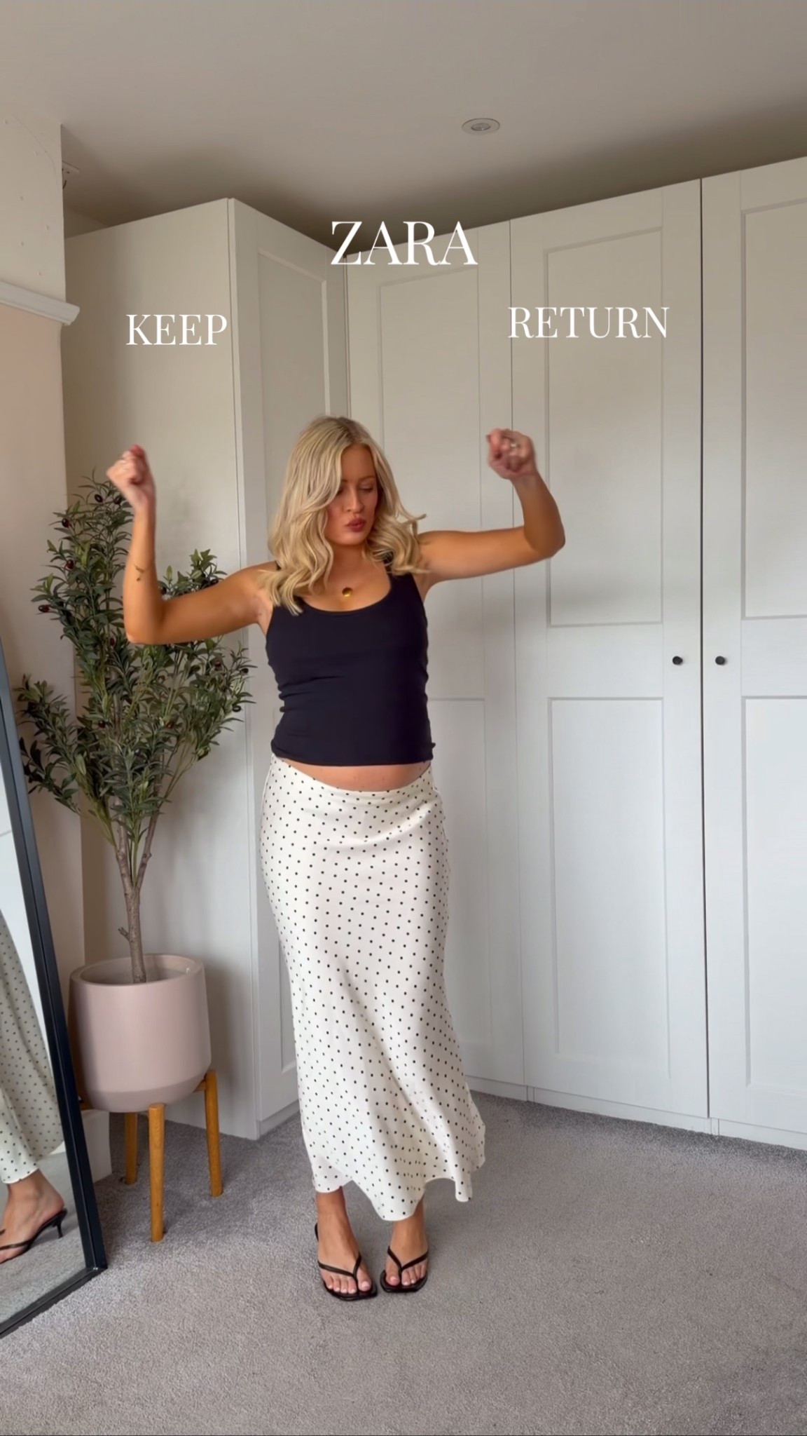 Zara polka dot satin skirt styling 🖤 wearing size M - comes in 6 colours x

Bump friendly outfit, date night outfit, holiday outfit 