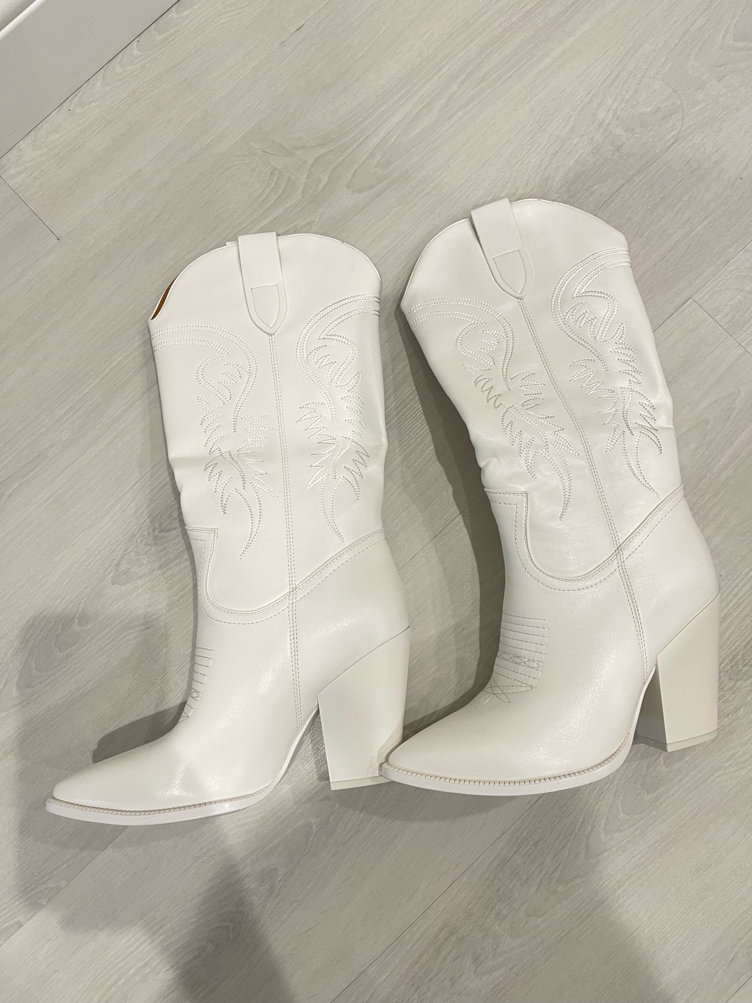 Western boots / Nashville/ Country concert 

Amazon boots. Amazing quality, comfortable. I dozed up half a size 

#LTKSeasonal #LTKBacktoSchool #LTKshoecrush