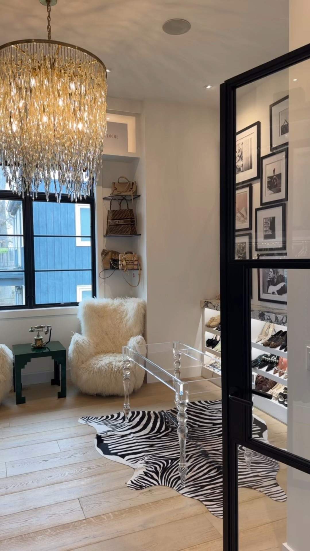 Office space is coming along 🤩