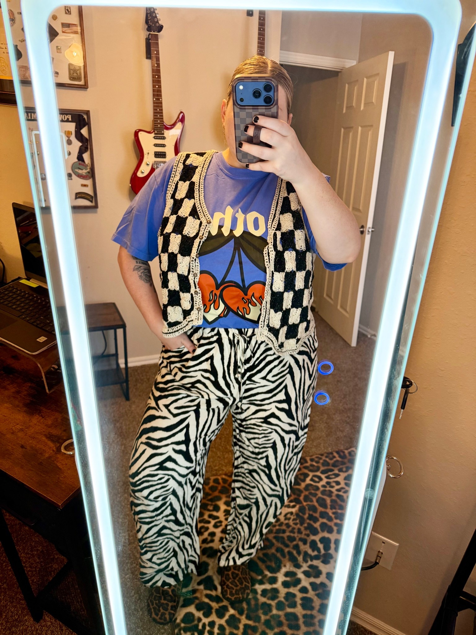 Mixing patterns!! 🏁🐆🎱🌈🫶🏼💛⚡️ 

#LTKPlusSize #LTKmomlife #LTKootd