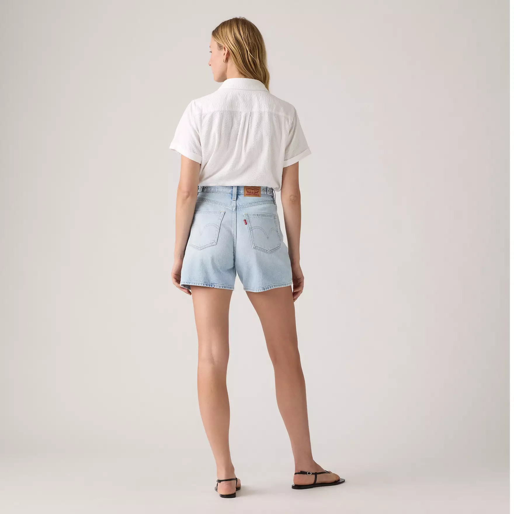 High Rise Cinch Mid-thigh Women's Shorts - Light Wash | Levi's® US | Levi's US