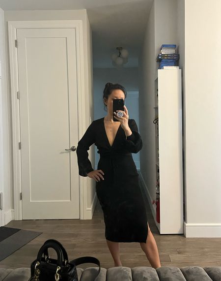 Black dress. Here’s a more casual dress option. It’s a light sweater rib fabric. Great office outfit with blazer and then change up accessories and lose the jacket for drinks later. Also, great for date night or a girls dinner. Slightly oversized. Wearing a small.

#LTKitbag #LTKunder50 #LTKworkwear