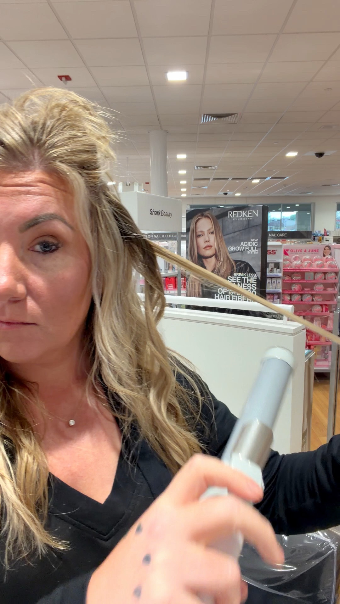 What does your hairstylist use to touch up second day curls? The Beachwaver 1.25 of course! Self rotating, spins at the perfect speed for the perfect waves, and the curls last longer then any iron I’ve ever tried before! 

Don’t forget the heat protectant first though! I love the ones linked! 

#LTKBeauty #LTKmomlife #LTKmorningroutine