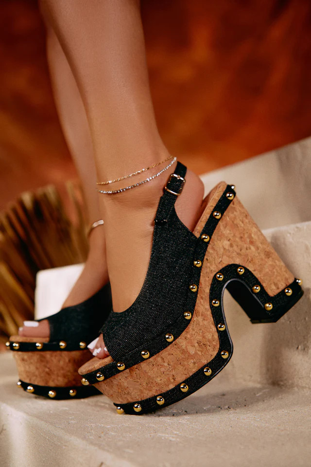 Miss Lola | Clarisse Black Platform Block Heels | MISS LOLA