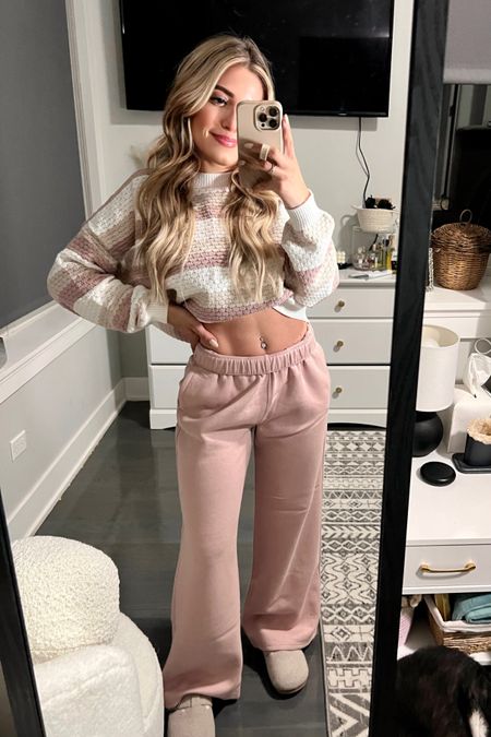 Fall outfit
Sweater
Striped sweater 
Sweatpants 
Joggers
Clogs
Comfy outfit
Casual outfit 
Fall cozy style
Knit sweater
Chunky knit sweater 
Hollister
Fall trends


#LTKSeasonal #LTKU #LTKstyletip
