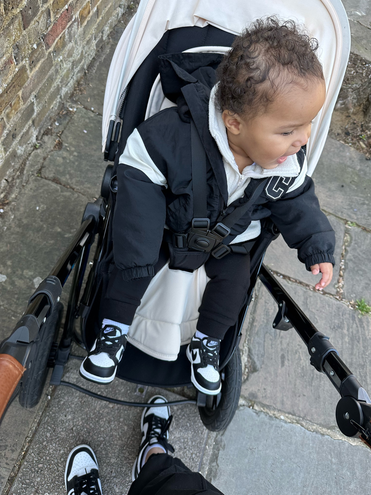 Monochrome outfits 🫱🏻‍🫲🏼 Us 

Jacket @zarakids
Fleece @littleprincelondon
Joggers @georgekidswear
Dunk pandas @nike


#LTKkids #LTKbaby #LTKfamily