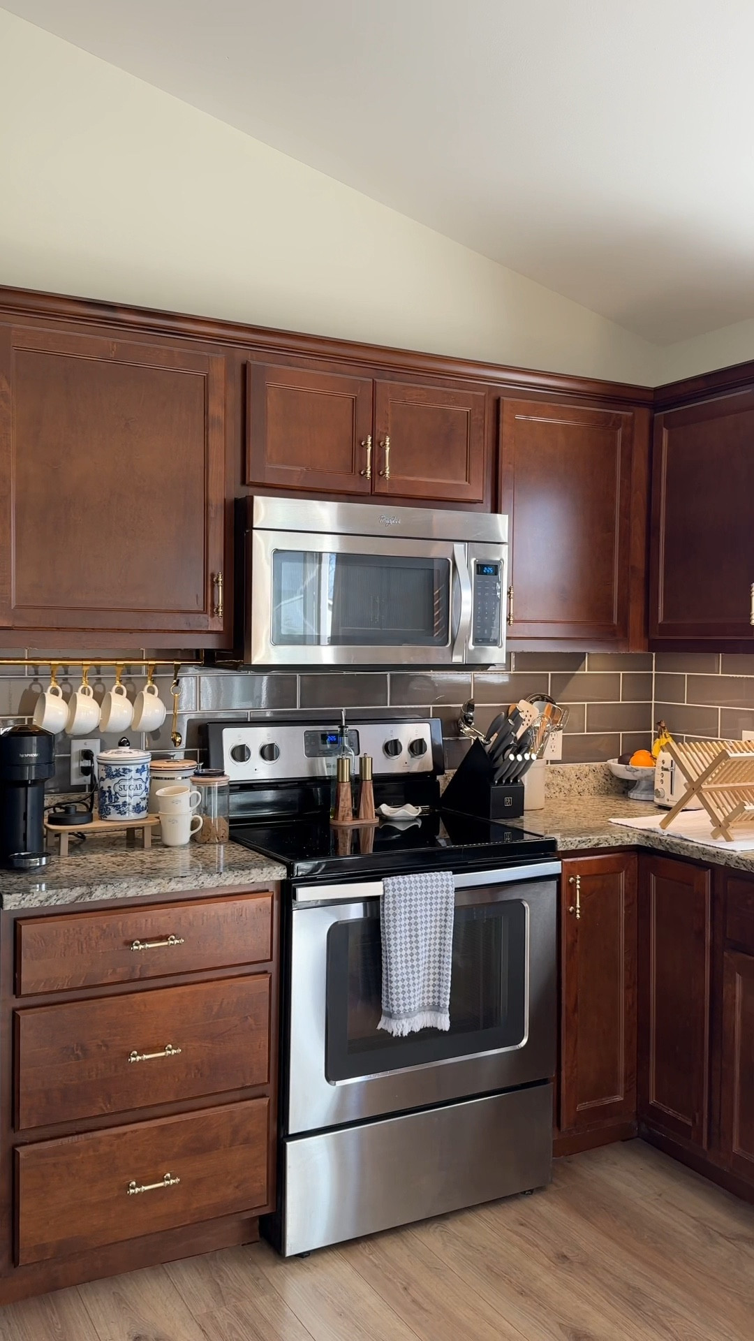 Kitchen hardware update🤍 

#LTKHome #LTKFindsUnder50