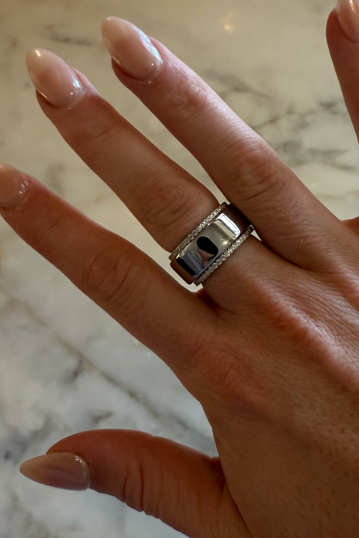 Added the 2 bands around my Oura Ring 😍 

#LTKFitness #LTKActive #LTKFindsUnder50