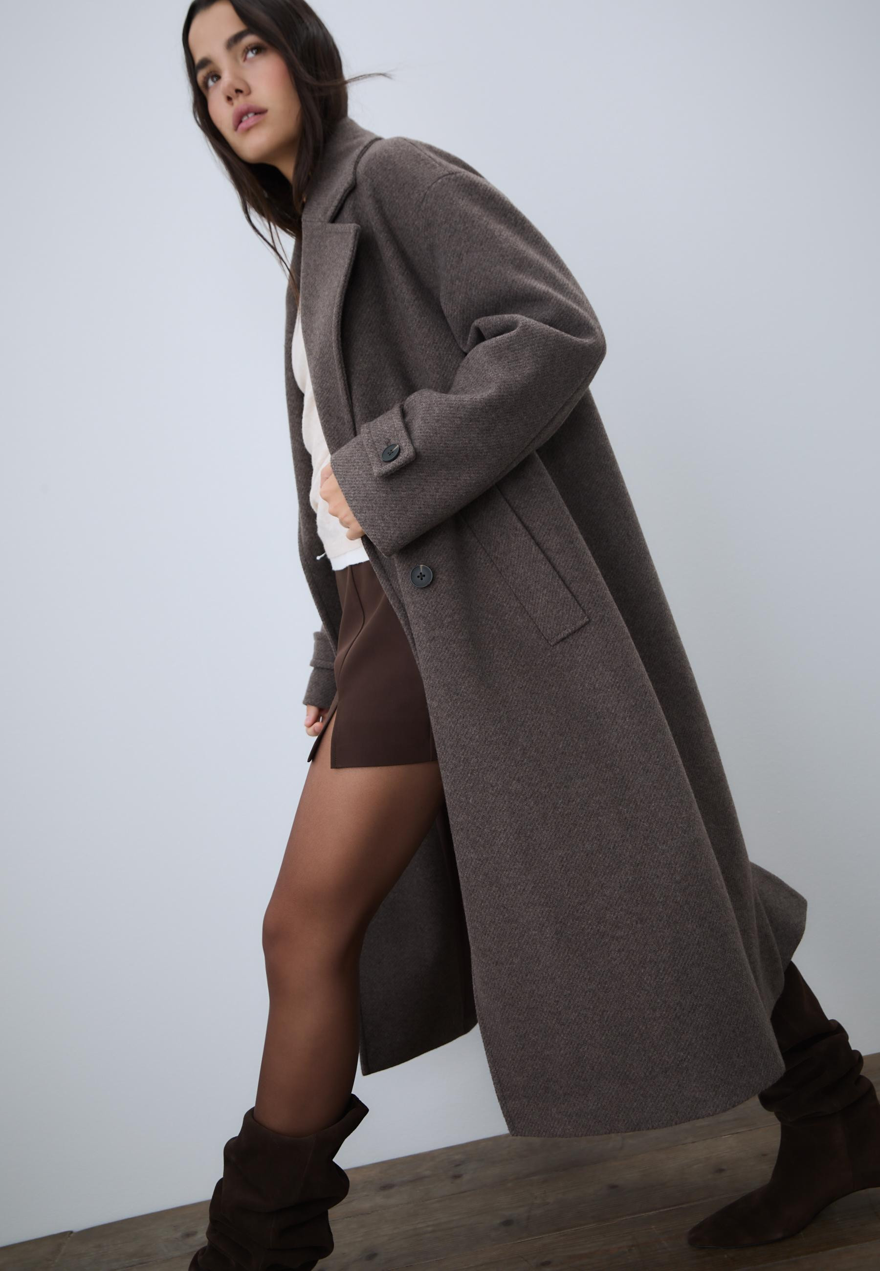 Long oversize coat - Women's Chaquetas | Stradivarius United Kingdom | Stradivarius (UK)