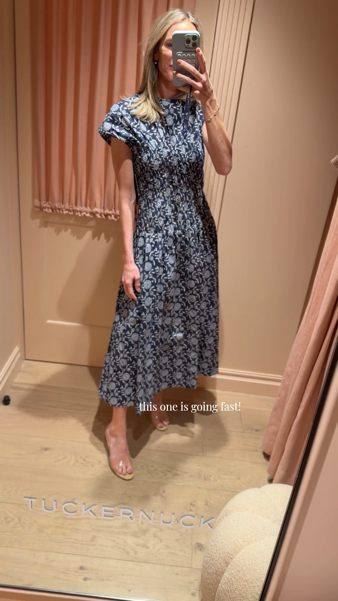 Seriously stunning. Poplin pleated and loved the fit so much! Size small 