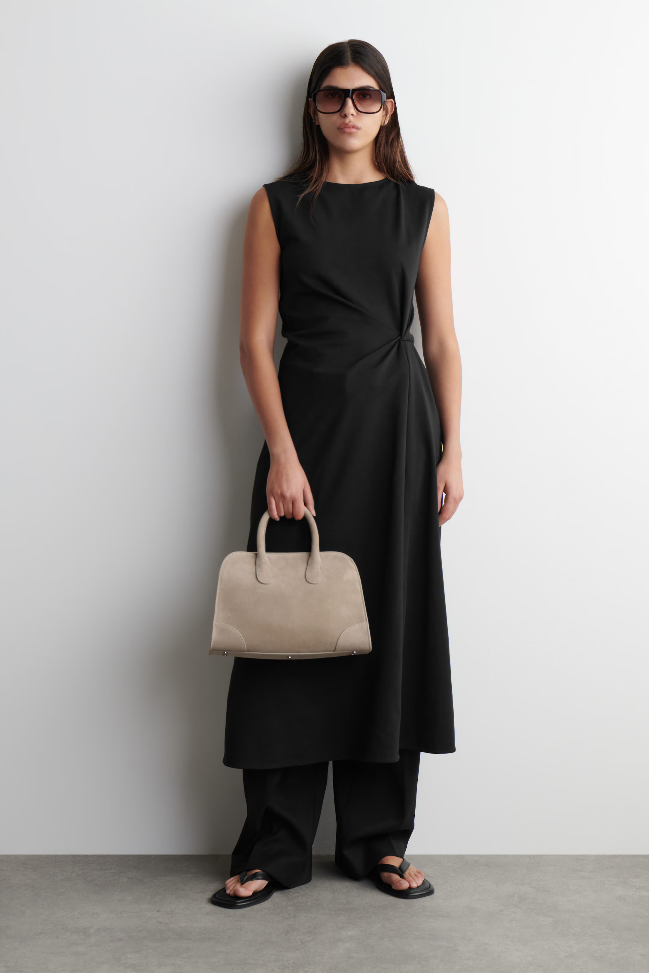 MINI STUDIO BOWLING BAG - SUEDE - SAND | COS GB | COS UK