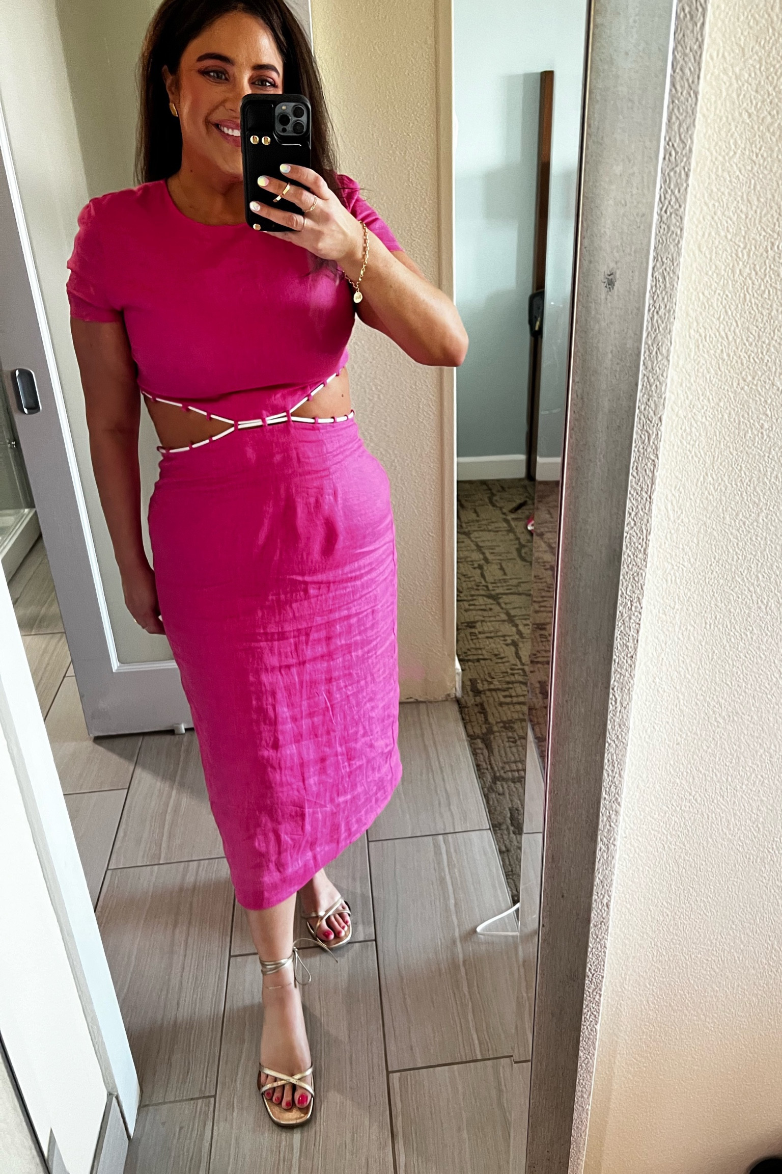 Such a cute linen midi dress from staud! I’m in the size 16 and there is not much stretch but it is such a cute pink color (they have multiple colorways too) and I think the cutout plus the weaving is so unique. A great option for brunch or even a wedding guest dress. Mid size fashion friendly. On sale at Bloomingdale’s and will be on sale at Shopbop this week! 

#LTKcurves #LTKsalealert #LTKwedding