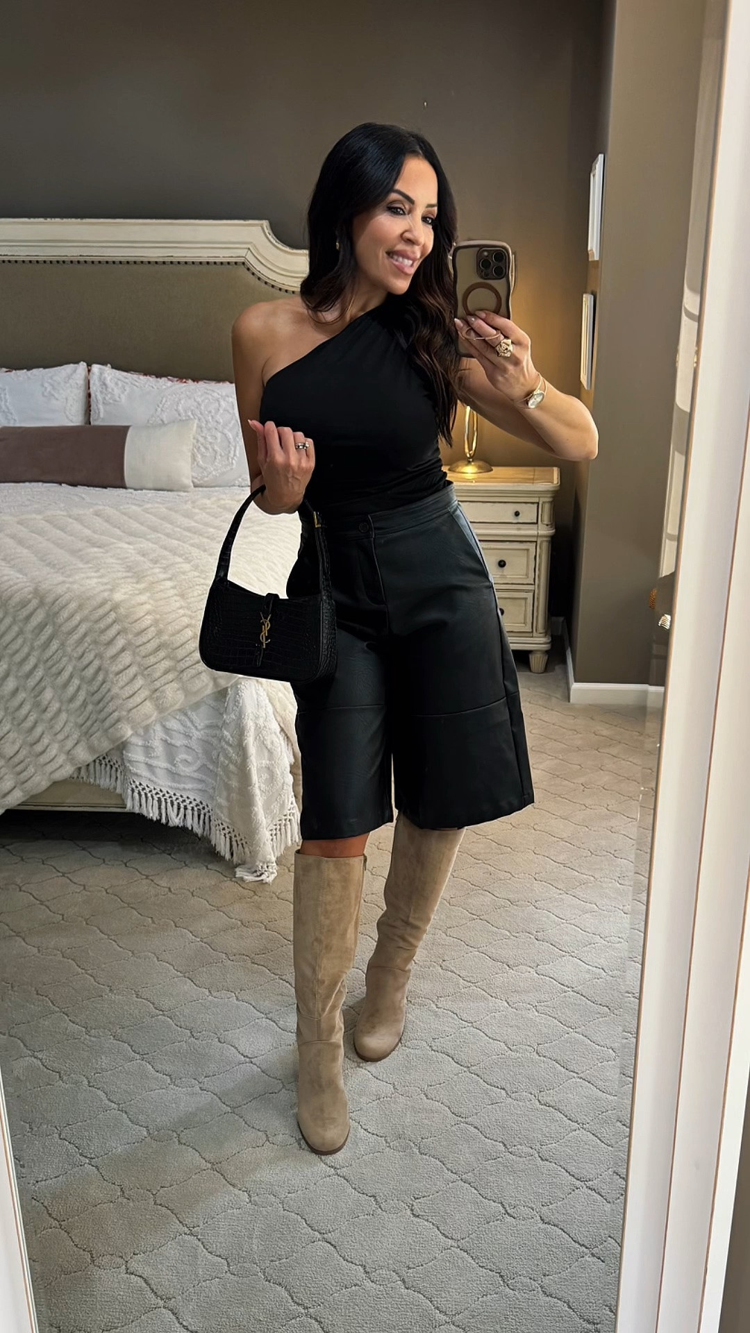 Getting ready for date night! ✨ You don't have to spend a fortune to look and feel fabulous. This entire outfit is super affordable, featuring pieces from Amazon and Old Navy. I finished the look with my gorgeous boots from Dream Pairs! 👢
Use my code Liz15 to save 15% off at Dream Pairs!

#LifeInStyleByLiz #DateNightOutfit #AffordableFashion #DreamPairs #AmazonFashion #OldNavyStyle