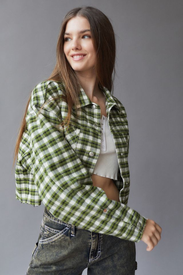 BDG Claire Cropped Flannel Shirt Jacket | Urban Outfitters (US and RoW)