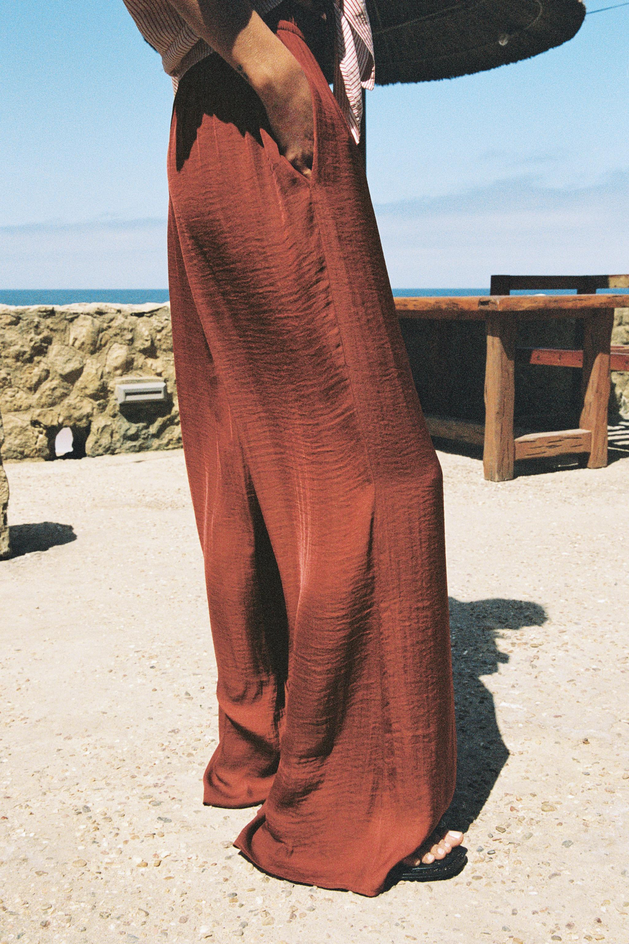 FLOWING WIDE-LEG TROUSERS | Zara UK