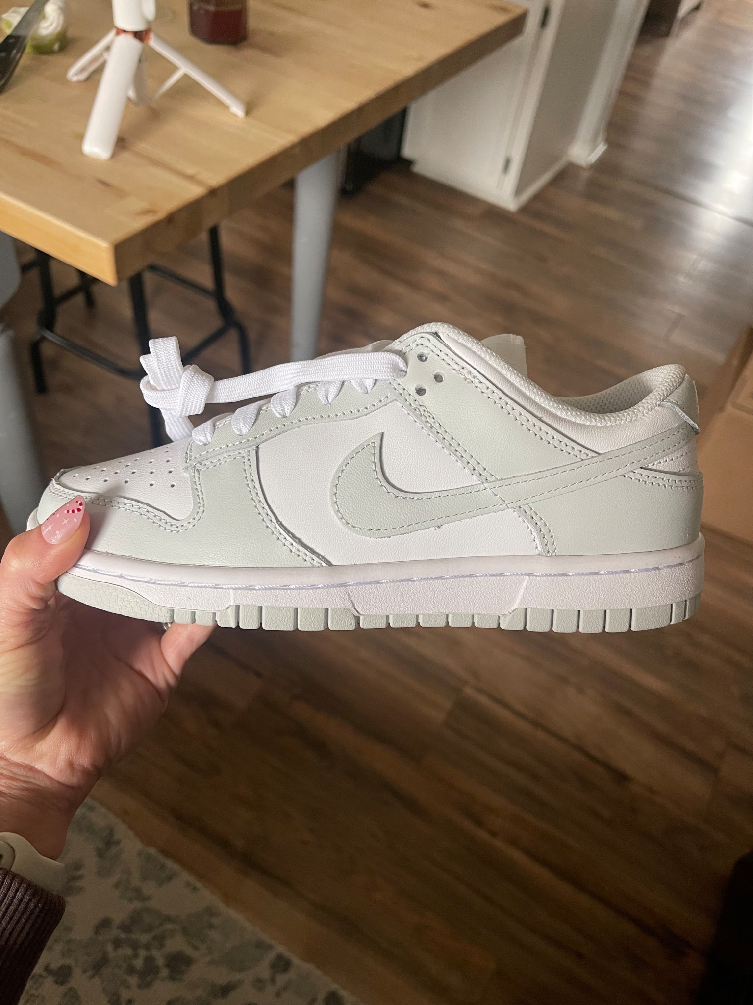 The sneaker colorway that’s trending right now so snag them while they are in stock

Color: Photon Dust

#LTKCyberWeek #LTKSaleAlert #LTKGiftGuide