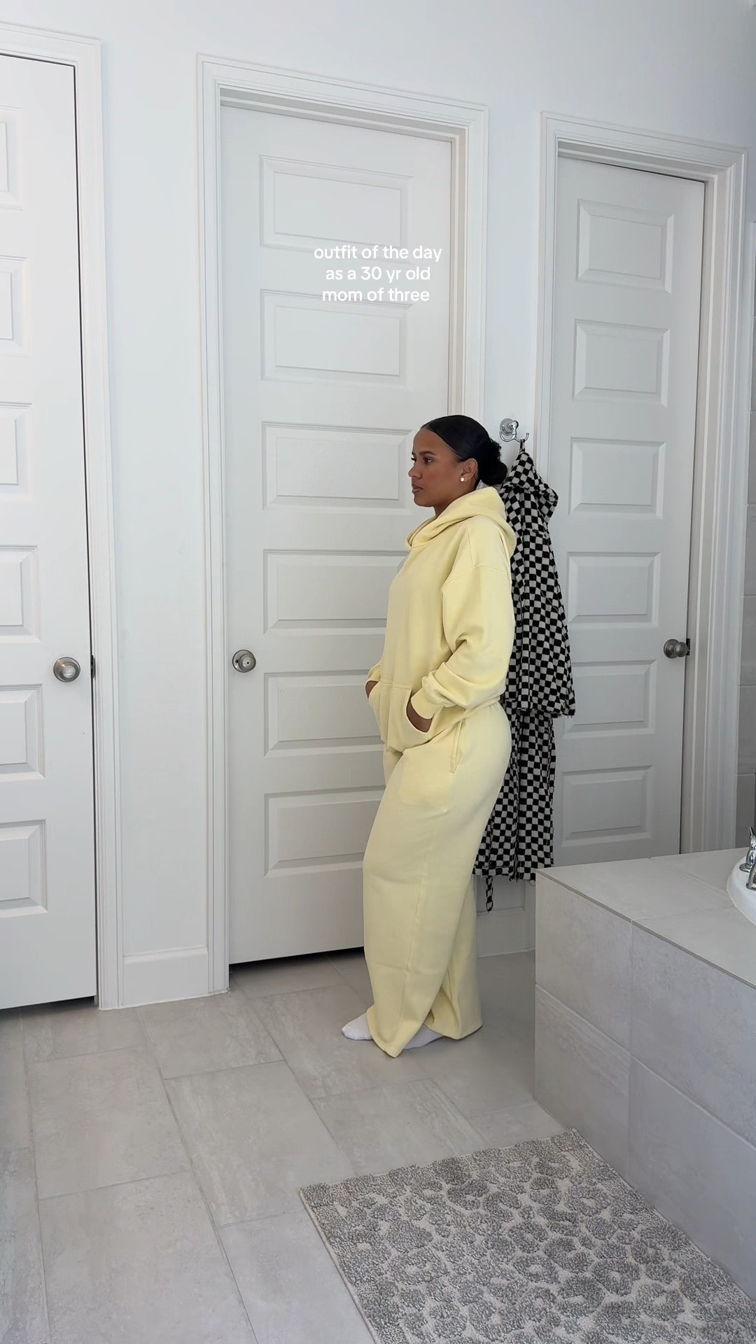 Pullover: small
Sweatpants: medium (could of did a small since it doesn’t have a drawstring it fits big in waist area)