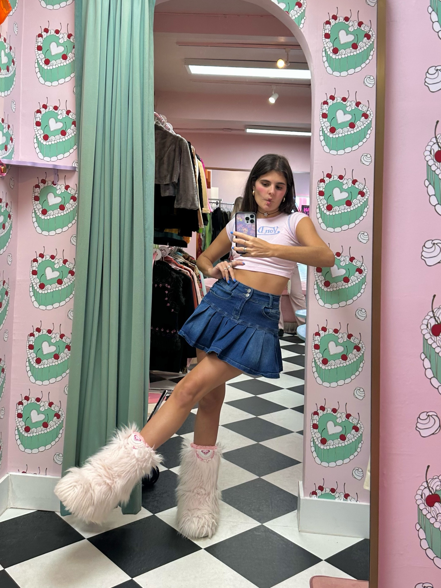 y2k fit

#LTKSeasonal #LTKGiftGuide #LTKstyletip