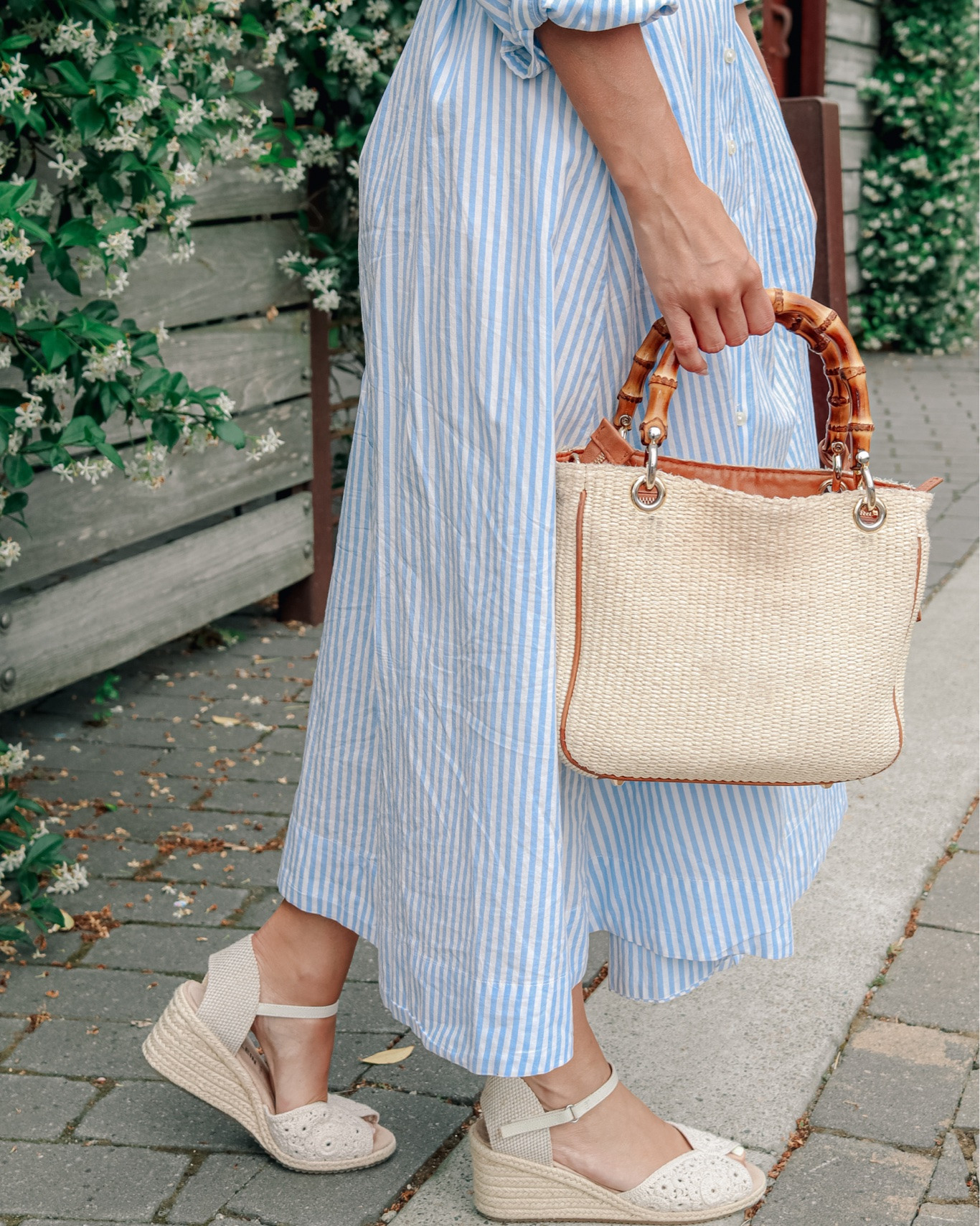 Blue and white outfit dress
Wicker purse
Mark and Graham
White wedge shoes, comfortable
Date night outfit
Charleston outfit
Back to school outfit
Teacher outfit
Striped blue dress

#LTKootd #LTKPetite #LTKWorkwear