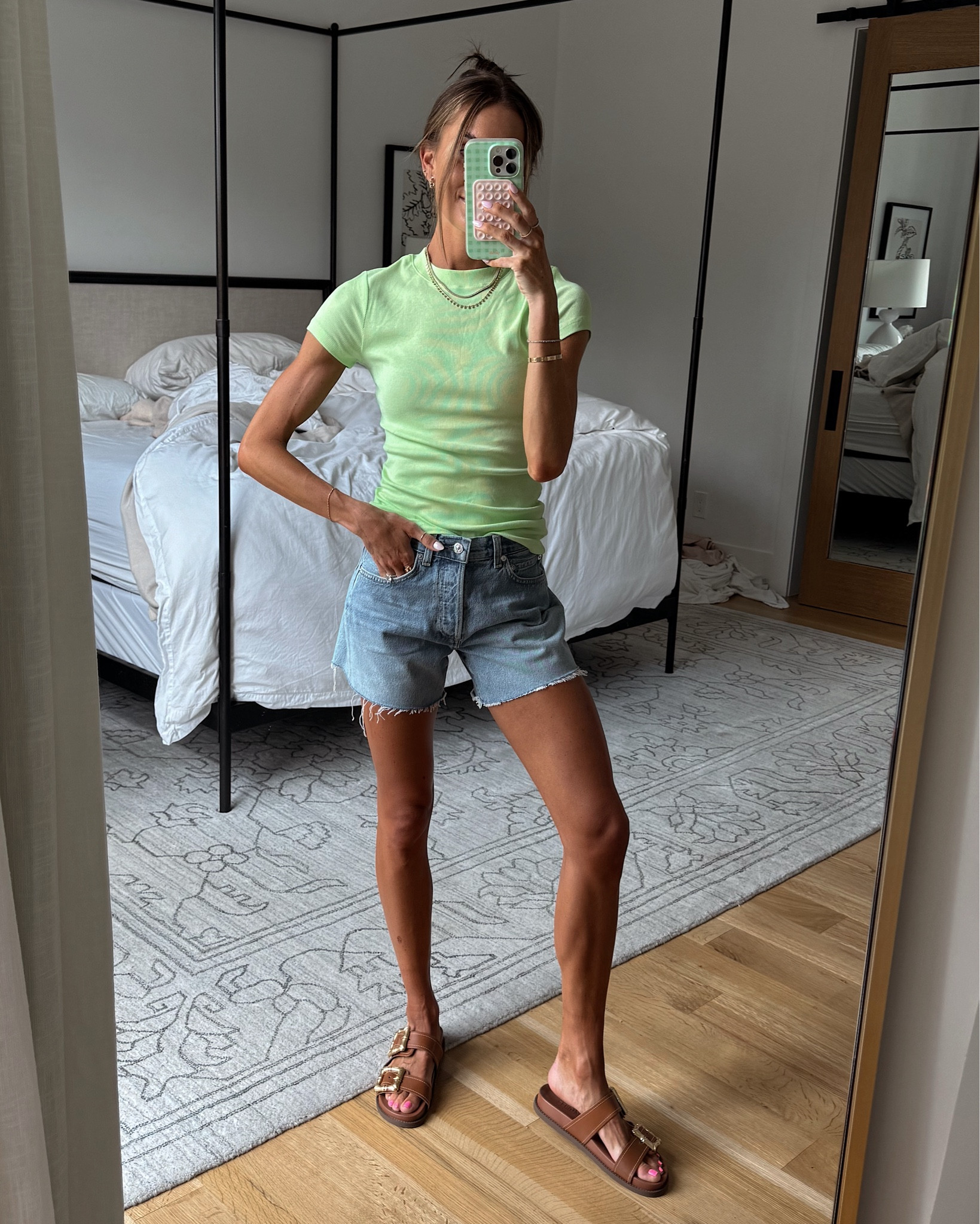 love this $8 target tee! wearing size xs