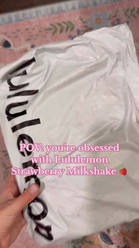 Lululemon strawberry milkshake haul



#LTKfindsunder100 #LTKfitness #LTKSeasonal