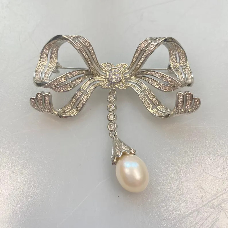 Pearl Brooch Pendant: copper-plated Bow, 10mm Freshwater Pearl, Zircon Beltbow Pin | Etsy (Global)