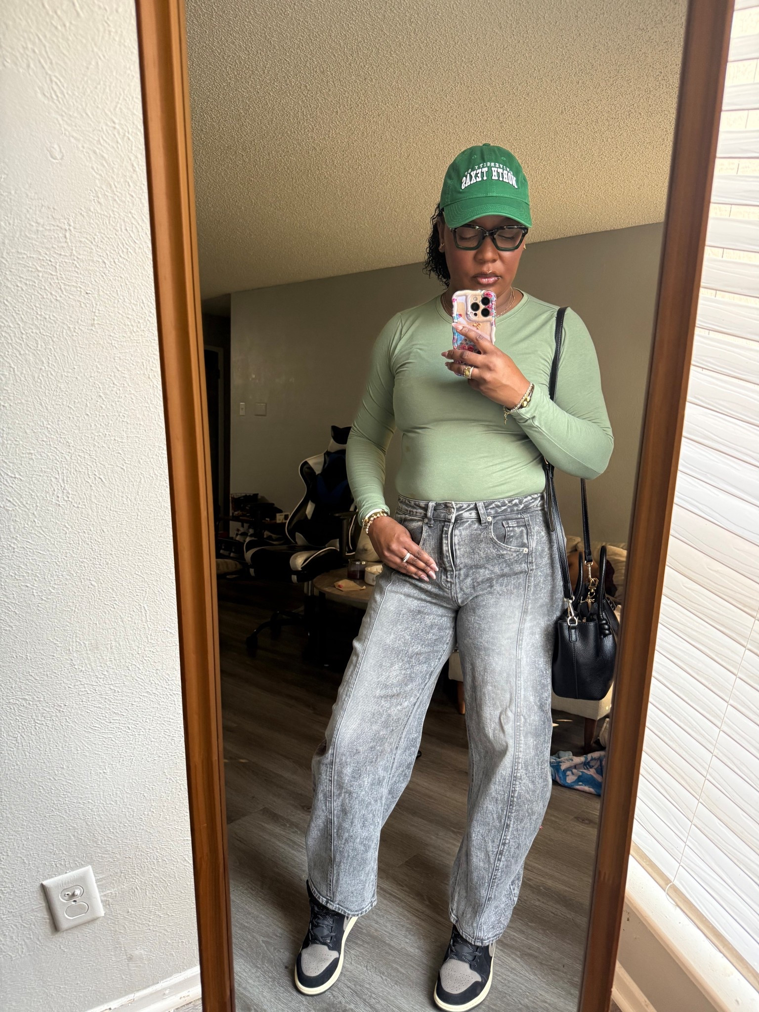 Mom running errands look . Child day outfit

#LTKootd #LTKTall