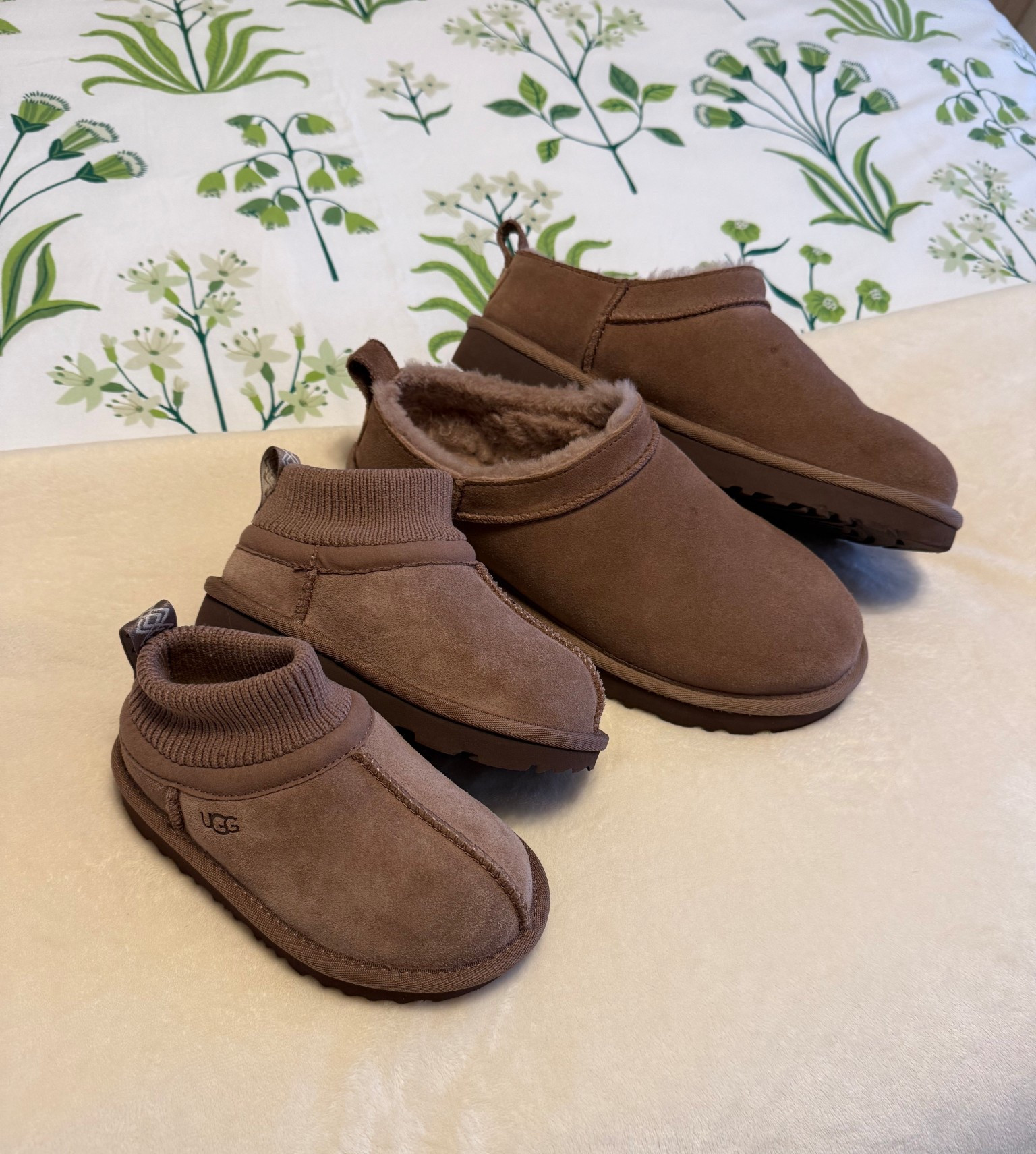 ROCKY OAK MATCHING UGGS🐻
Tags: toddler kids boots sock detail neutral brown taupe mocha mousse micro winter cozy 

#LTKshoes